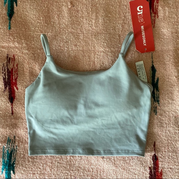 SOLD ✨NWT✨ Workout tank - Picture 4 of 6